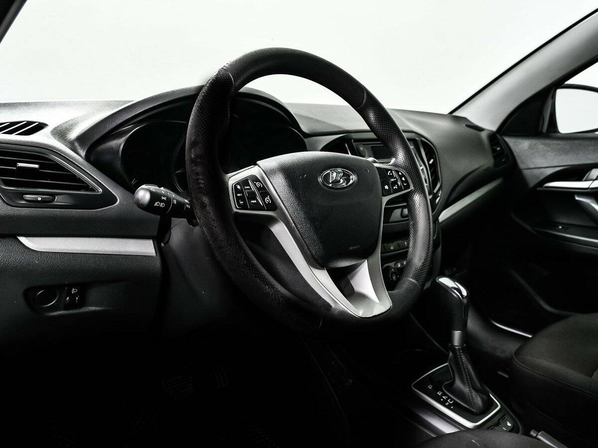 Lada (ВАЗ) Vesta с пробегом — 2020 год. Фото: #12