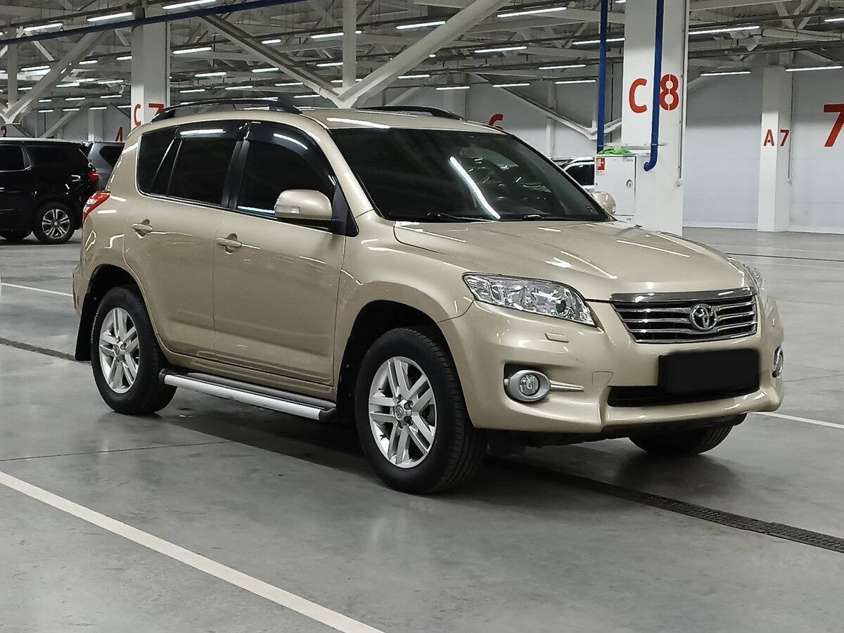 Toyota RAV4 с пробегом — 2011 год. Фото: #2