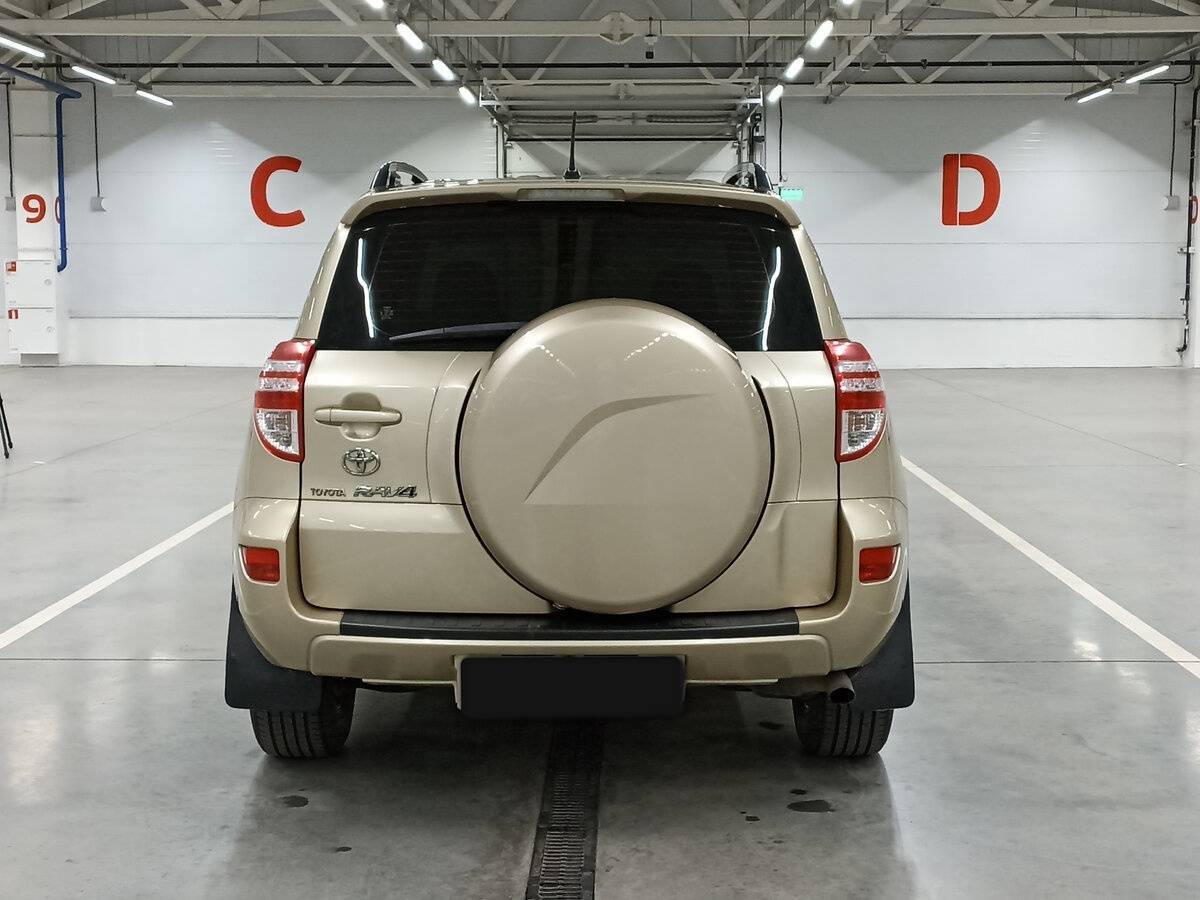 Toyota RAV4 с пробегом — 2011 год. Фото: #5