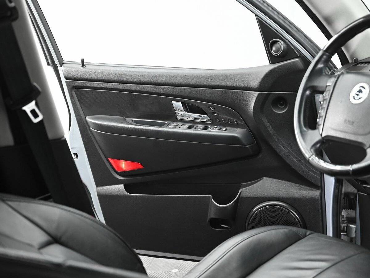 SsangYong Rexton с пробегом — 2010 год. Фото: #4