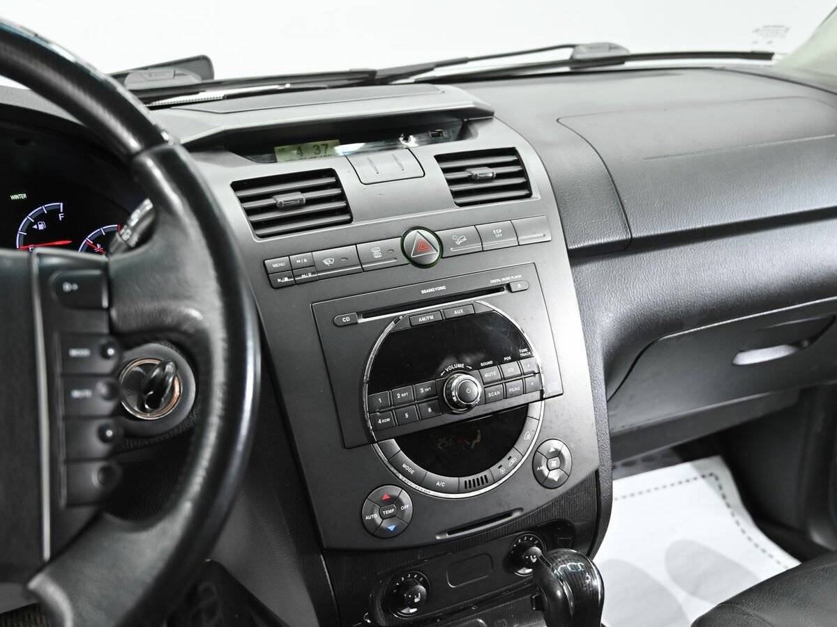 SsangYong Rexton с пробегом — 2010 год. Фото: #8