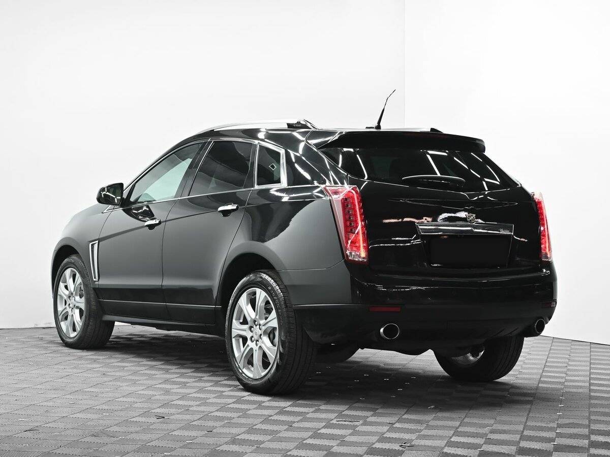 Cadillac SRX с пробегом — 2013 год. Фото: #2