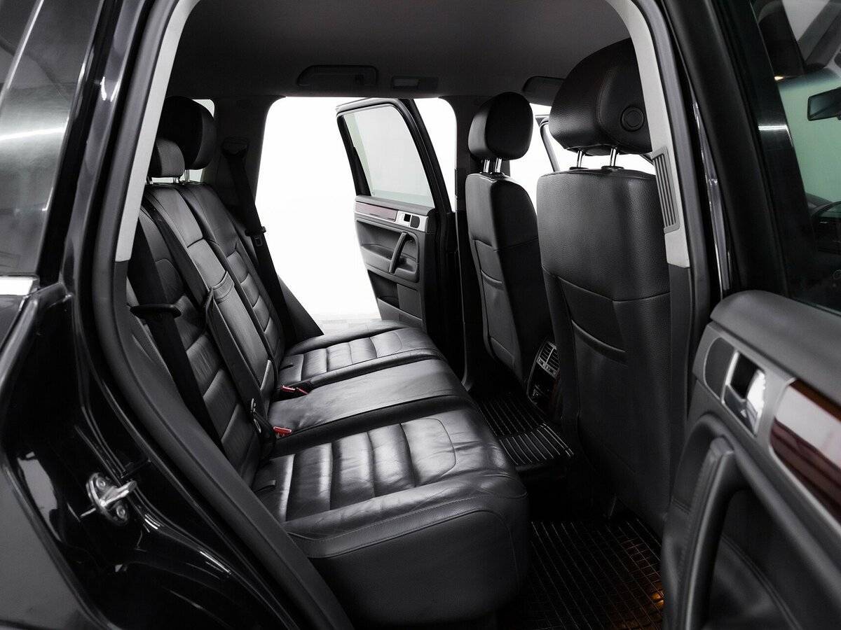 Volkswagen Touareg с пробегом — 2008 год. Фото: #13