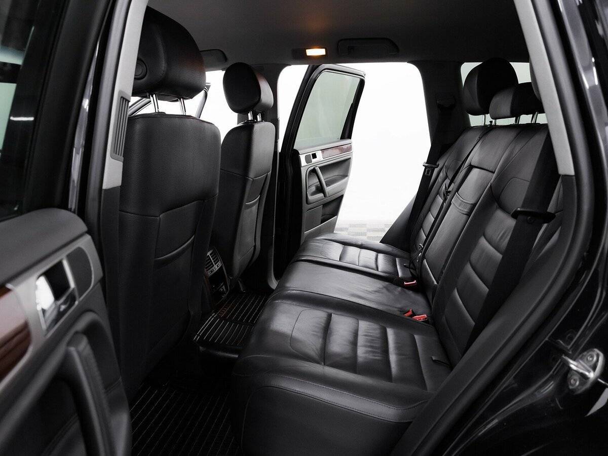 Volkswagen Touareg с пробегом — 2008 год. Фото: #14