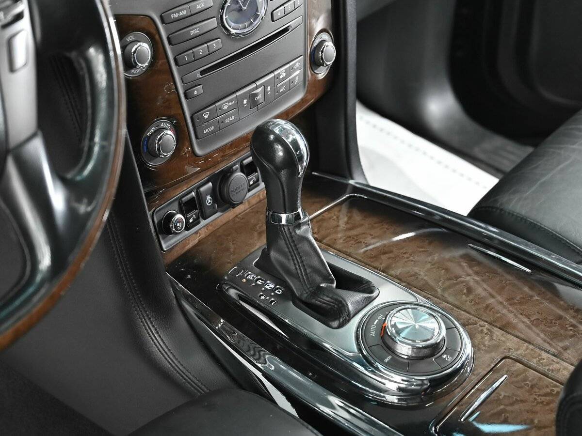 Infiniti QX80 с пробегом — 2013 год. Фото: #12