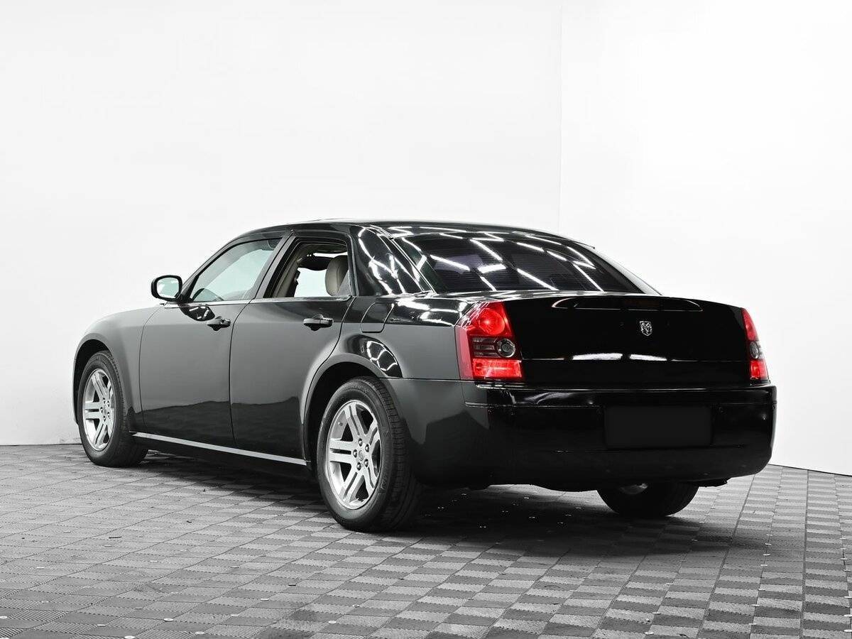 Chrysler 300C с пробегом — 2004 год. Фото: #2