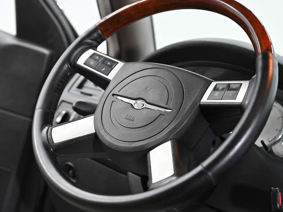 Chrysler 300C с пробегом — 2004 год. Фото: #9