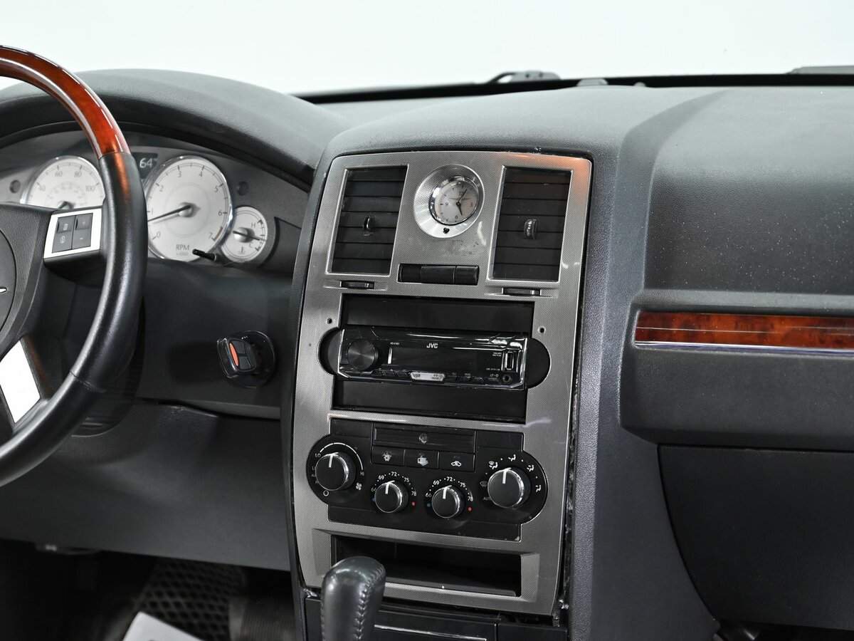 Chrysler 300C с пробегом — 2004 год. Фото: #10