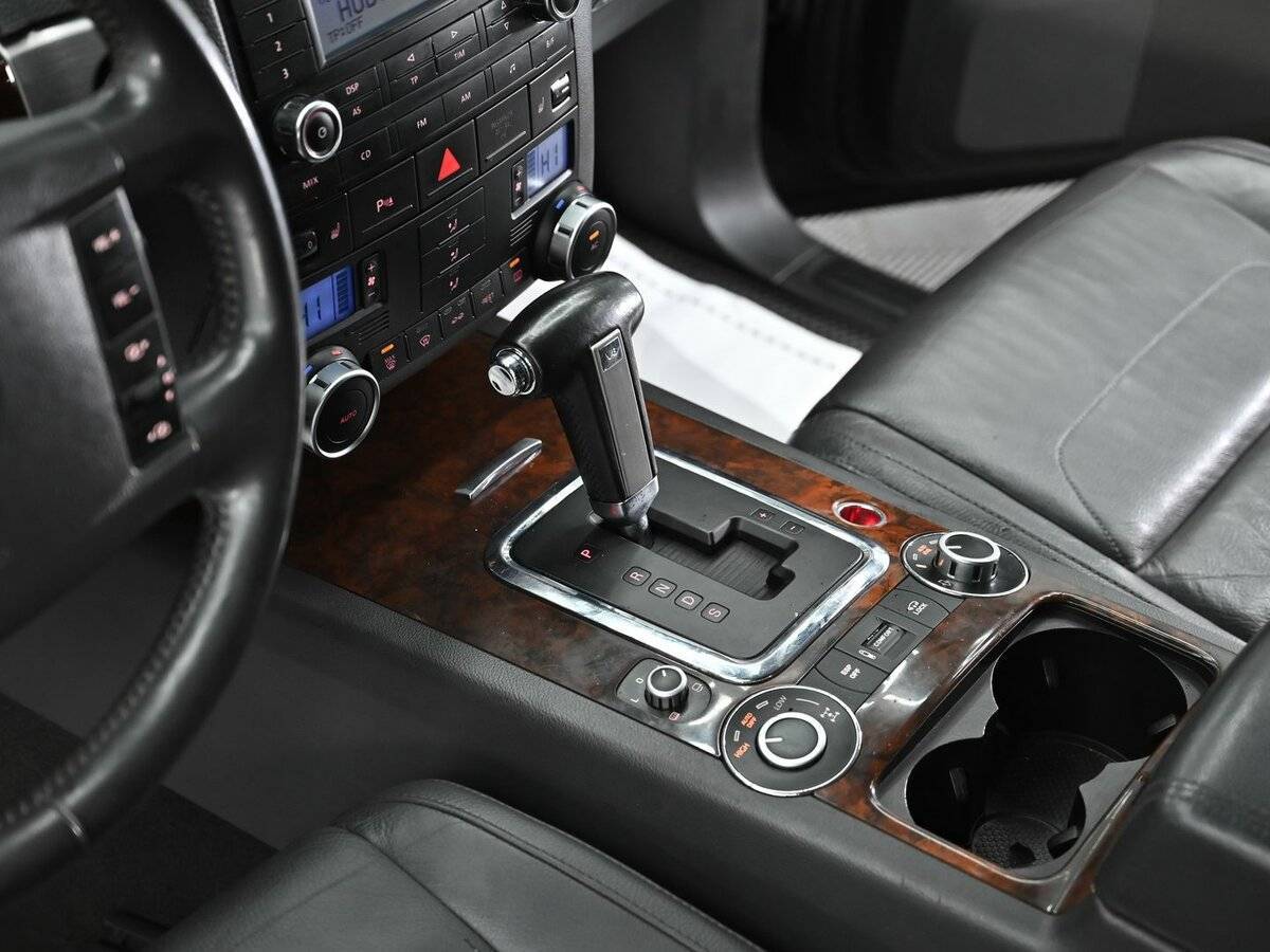 Volkswagen Touareg с пробегом — 2010 год. Фото: #10