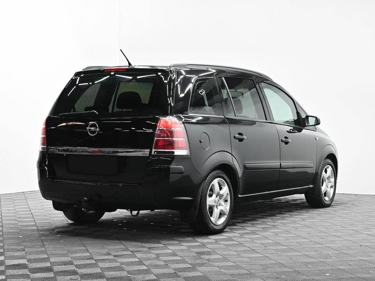 Opel Zafira с пробегом — 2006 год. Фото: #3