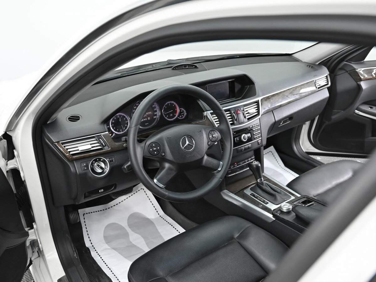 Mercedes-Benz E-Класс с пробегом — 2010 год. Фото: #6