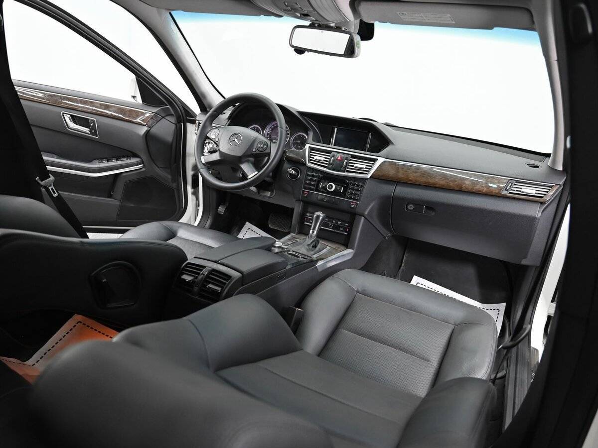 Mercedes-Benz E-Класс с пробегом — 2010 год. Фото: #9