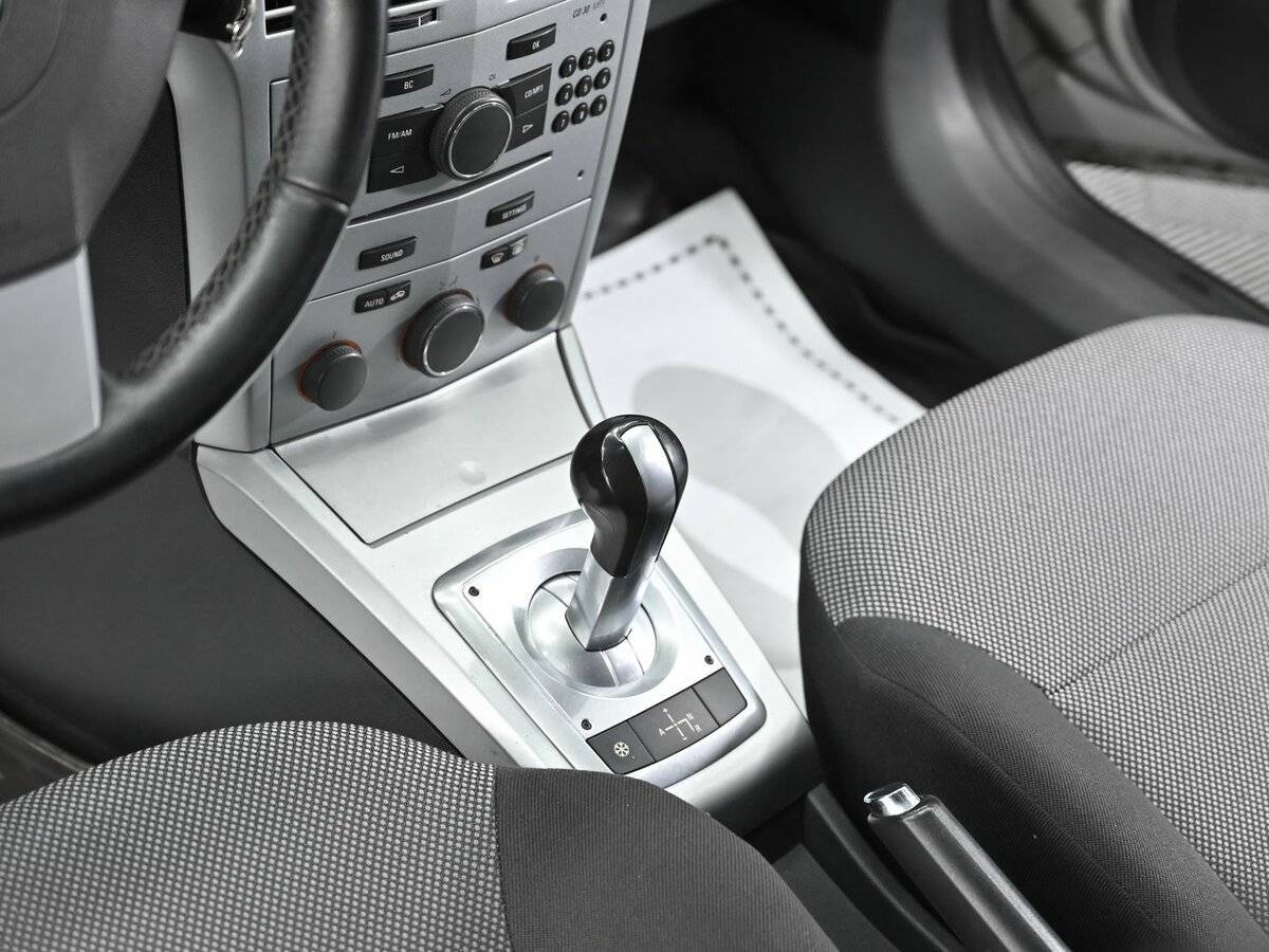 Opel Astra с пробегом — 2010 год. Фото: #11