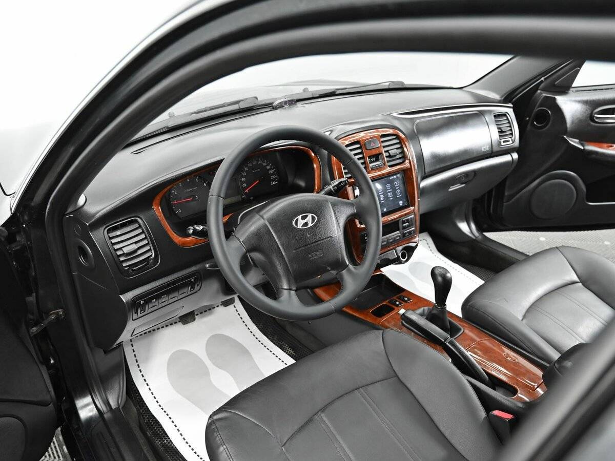 Hyundai Sonata с пробегом — 2005 год. Фото: #7