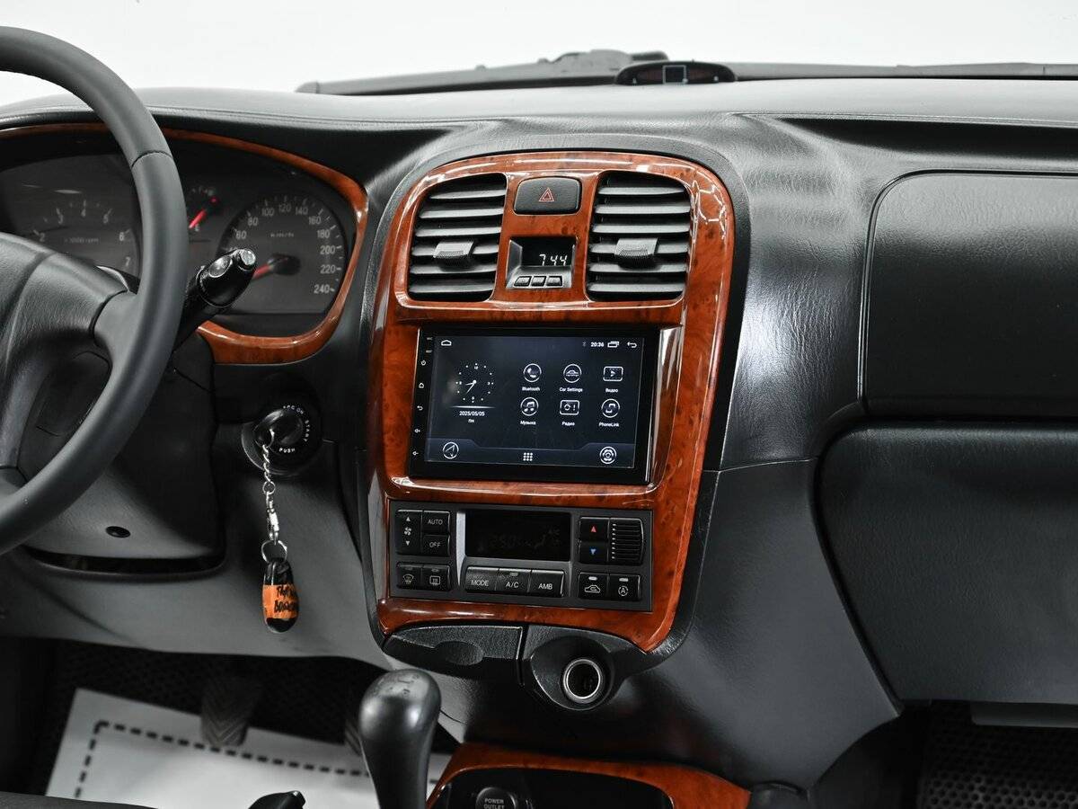 Hyundai Sonata с пробегом — 2005 год. Фото: #9