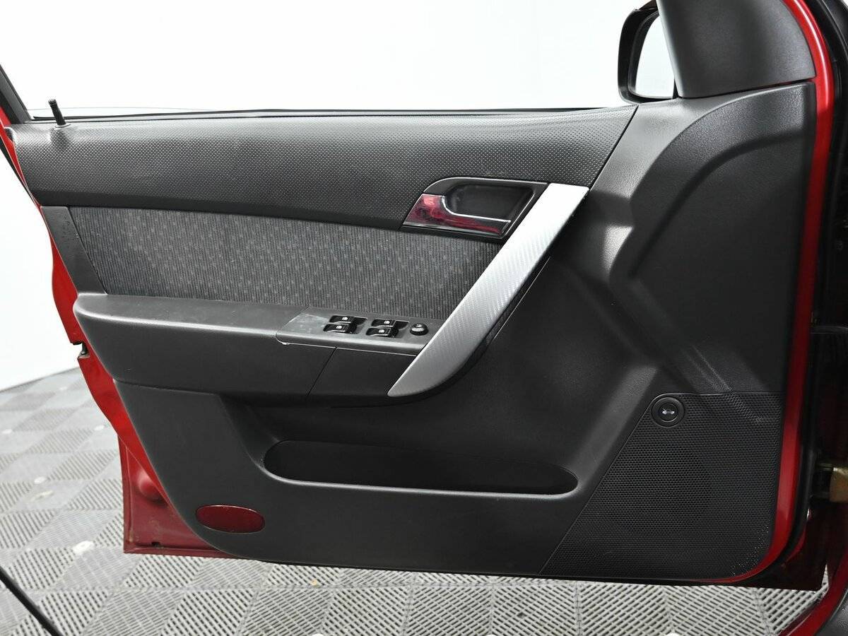 Chevrolet Aveo с пробегом — 2006 год. Фото: #6