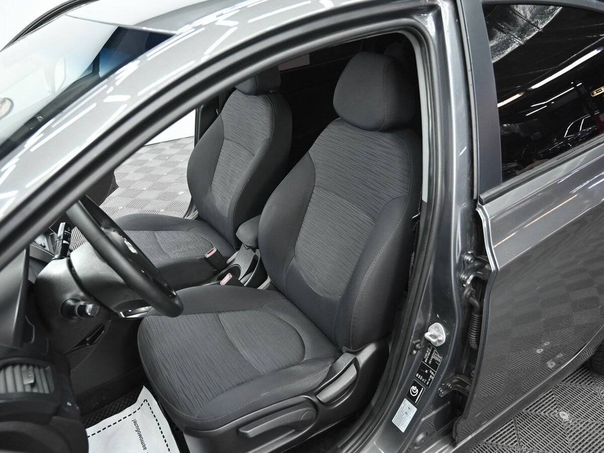 Hyundai Solaris с пробегом — 2014 год. Фото: #4