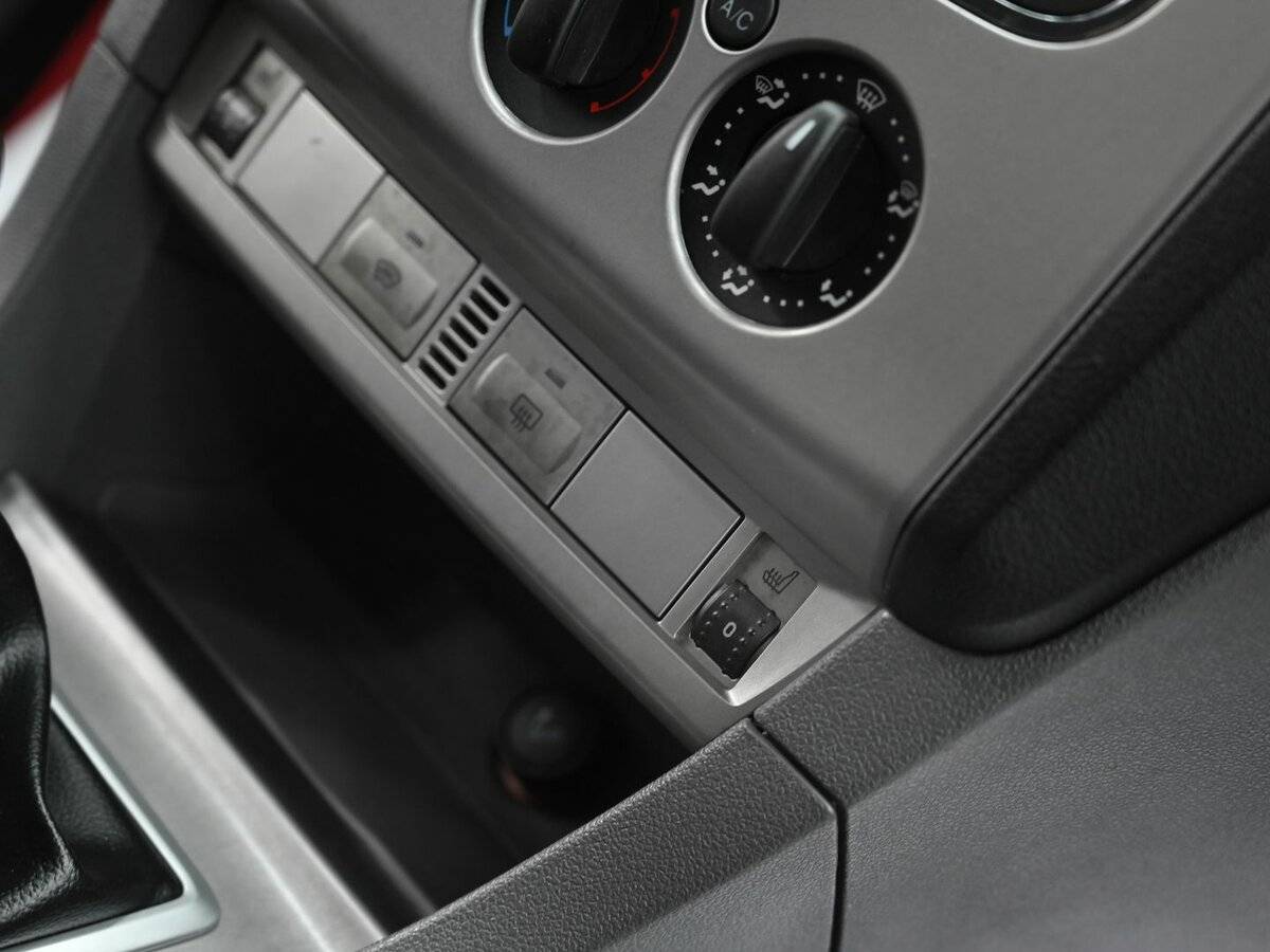 Ford Focus с пробегом — 2010 год. Фото: #10