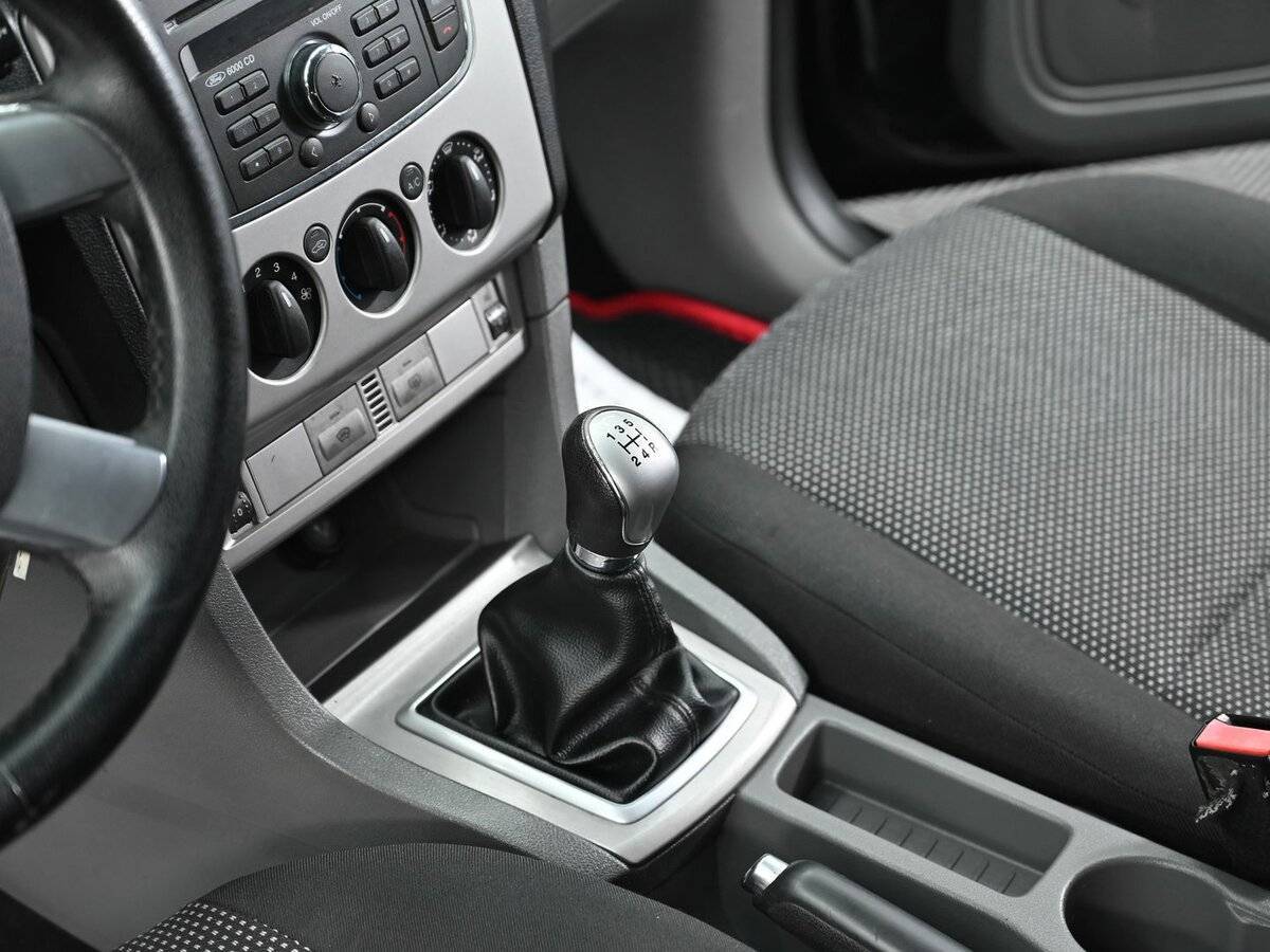 Ford Focus с пробегом — 2010 год. Фото: #11