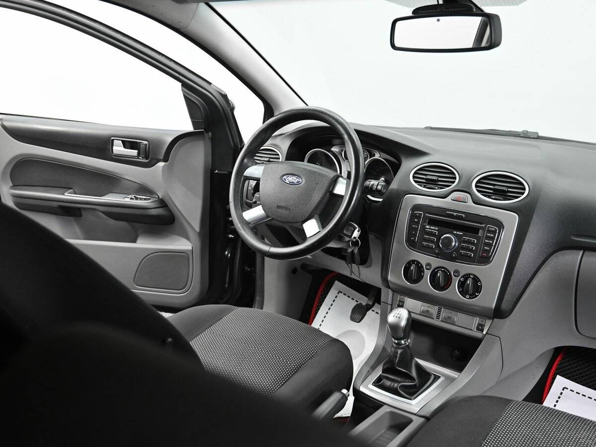 Ford Focus с пробегом — 2010 год. Фото: #12