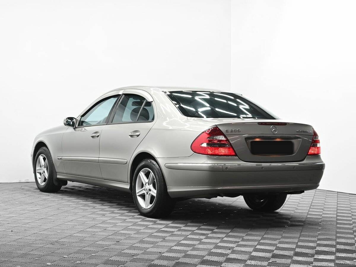 Mercedes-Benz E-Класс с пробегом — 2004 год. Фото: #2