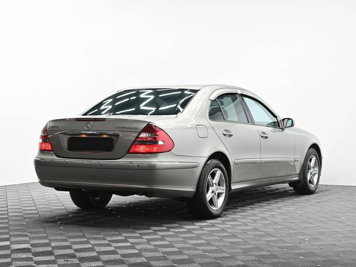 Mercedes-Benz E-Класс с пробегом — 2004 год. Фото: #3