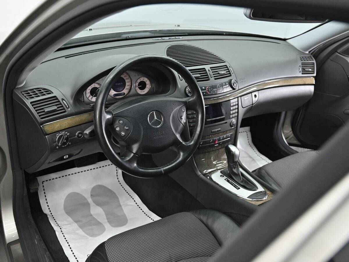 Mercedes-Benz E-Класс с пробегом — 2004 год. Фото: #7