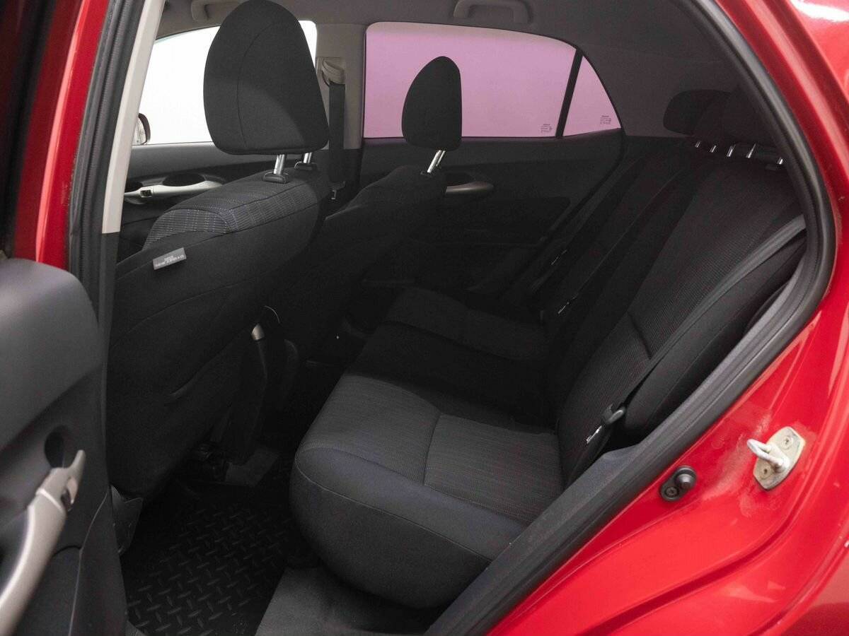 Toyota Auris с пробегом — 2008 год. Фото: #8