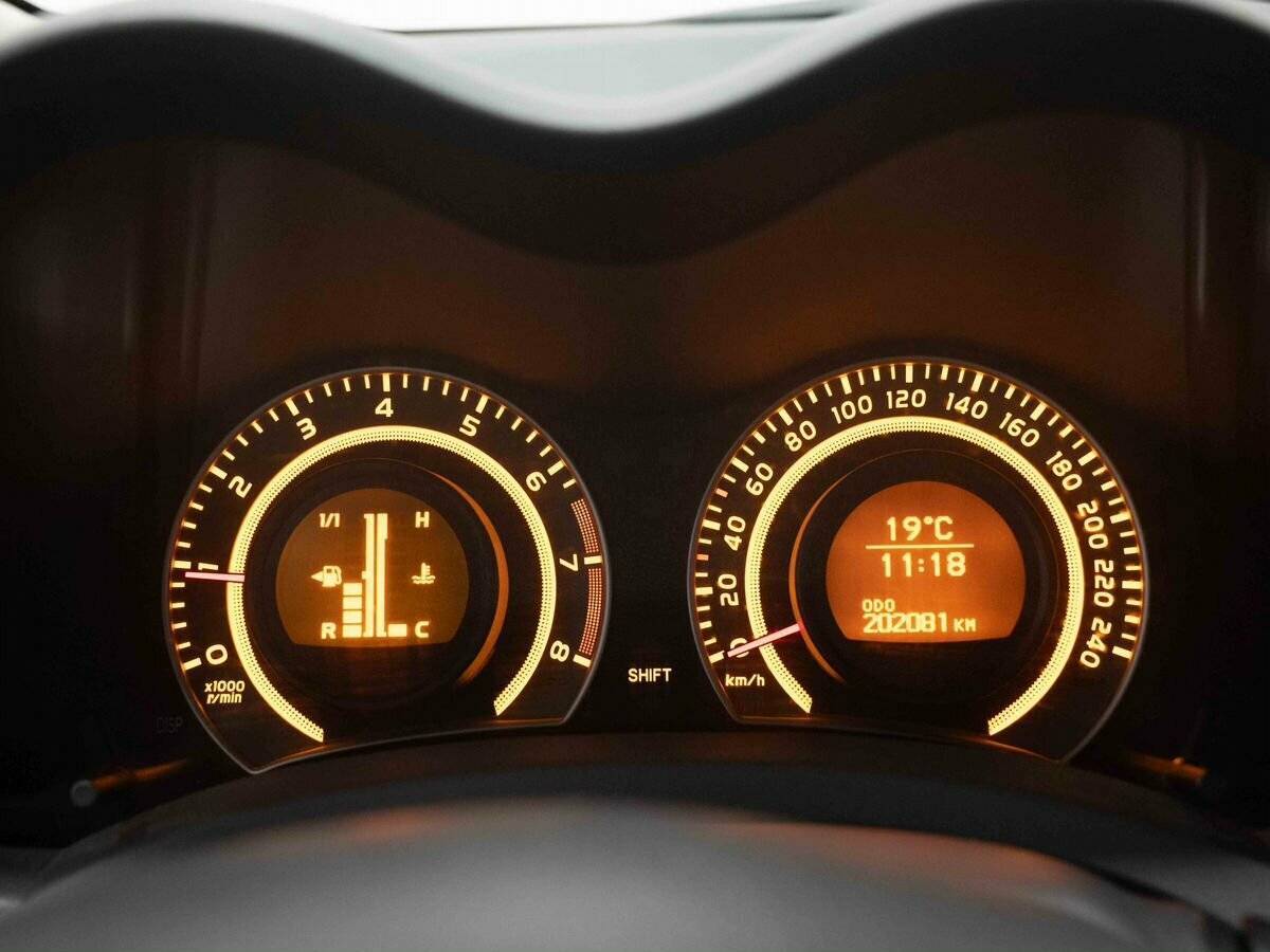 Toyota Auris с пробегом — 2008 год. Фото: #14