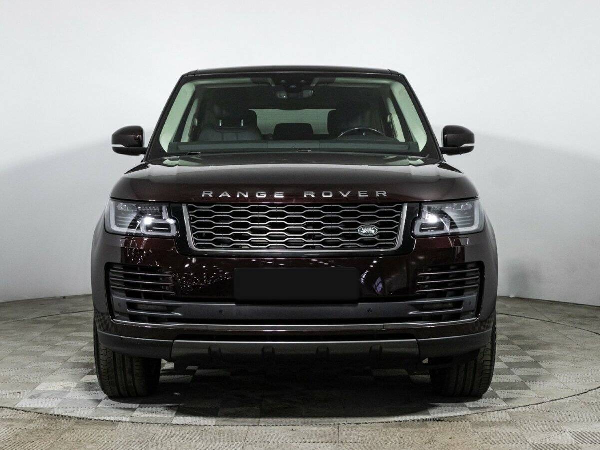 Land Rover Range Rover с пробегом — 2018 год. Фото: #1