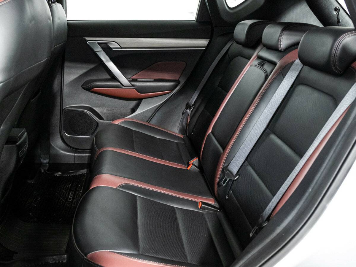 Geely Coolray с пробегом — 2021 год. Фото: #9