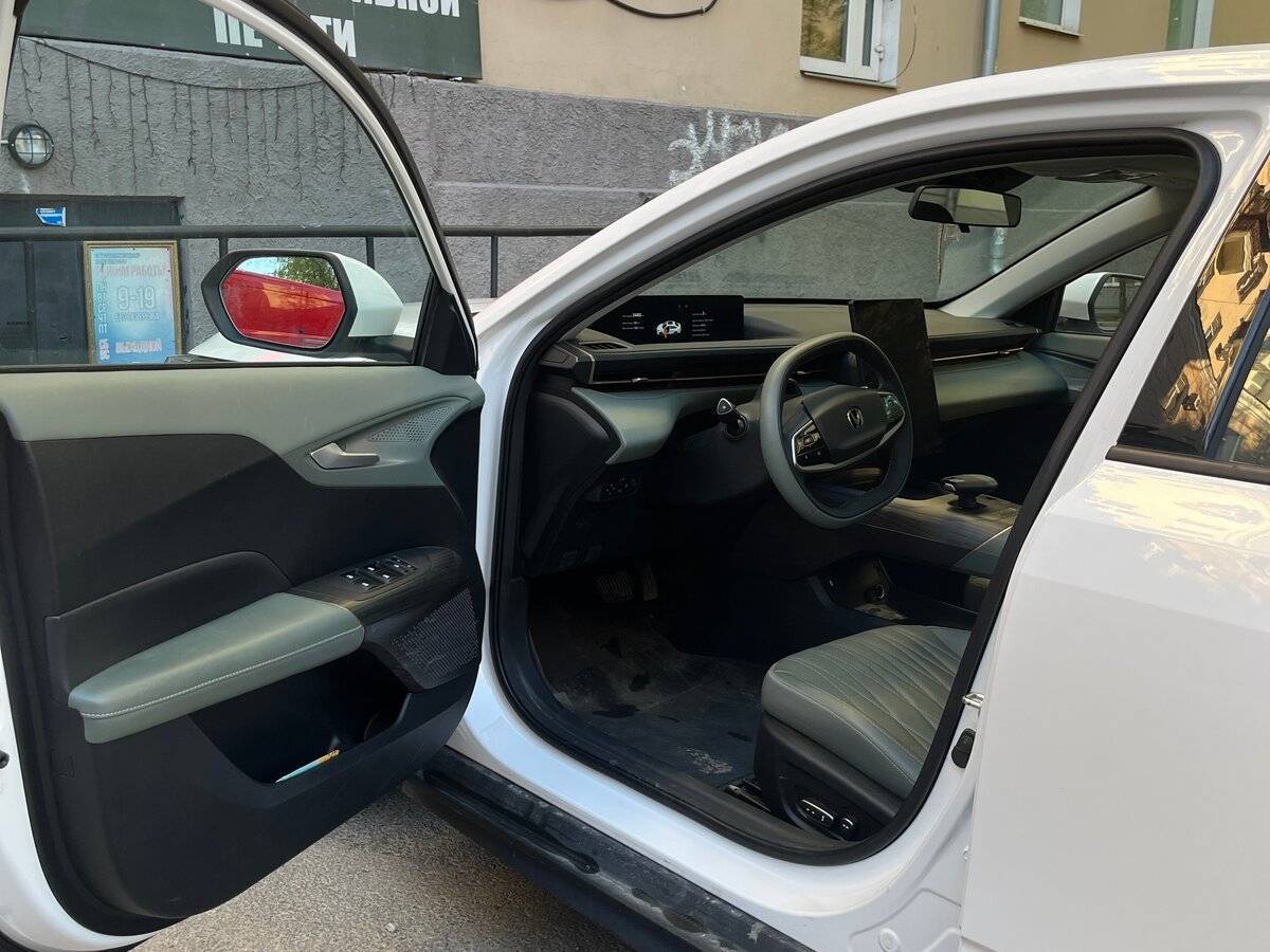 Changan Lamore с пробегом — 2023 год. Фото: #16