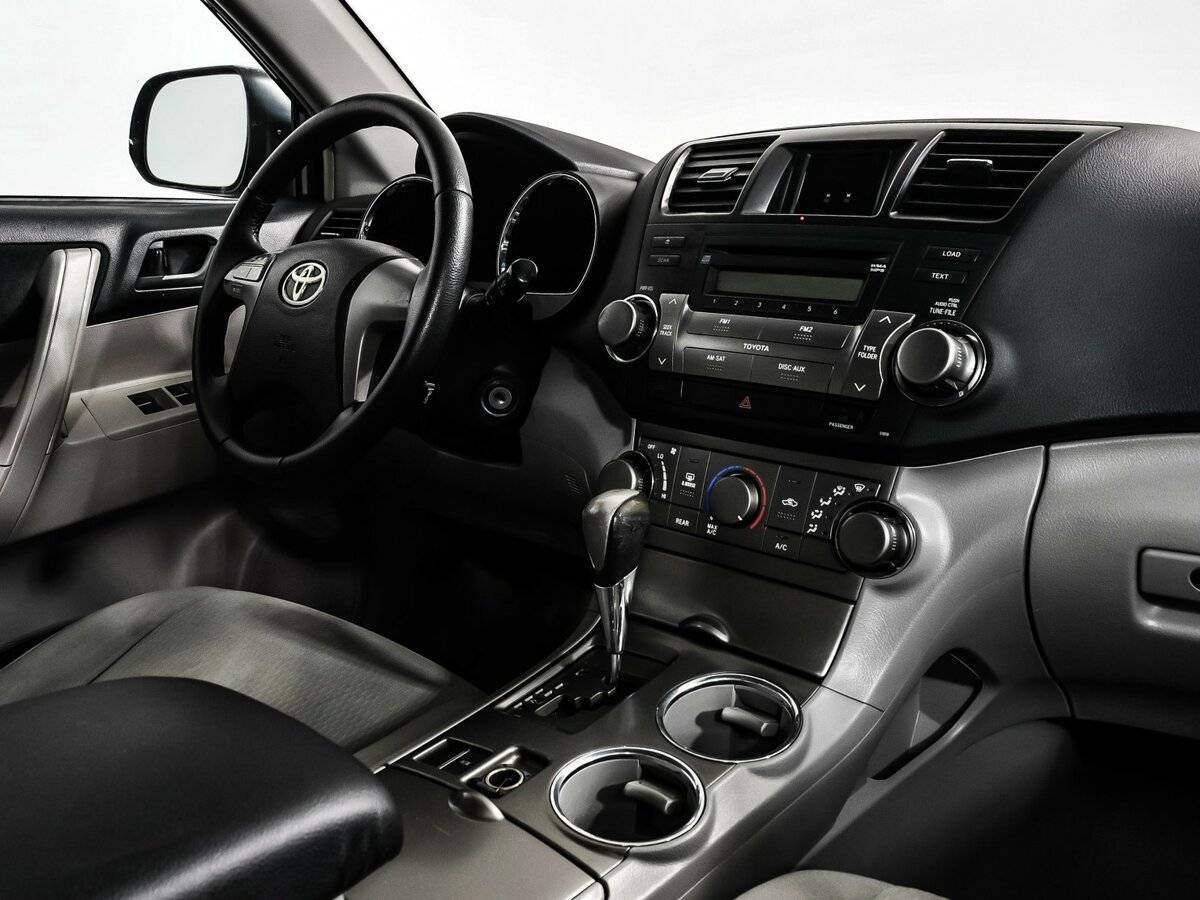 Toyota Highlander с пробегом — 2010 год. Фото: #8