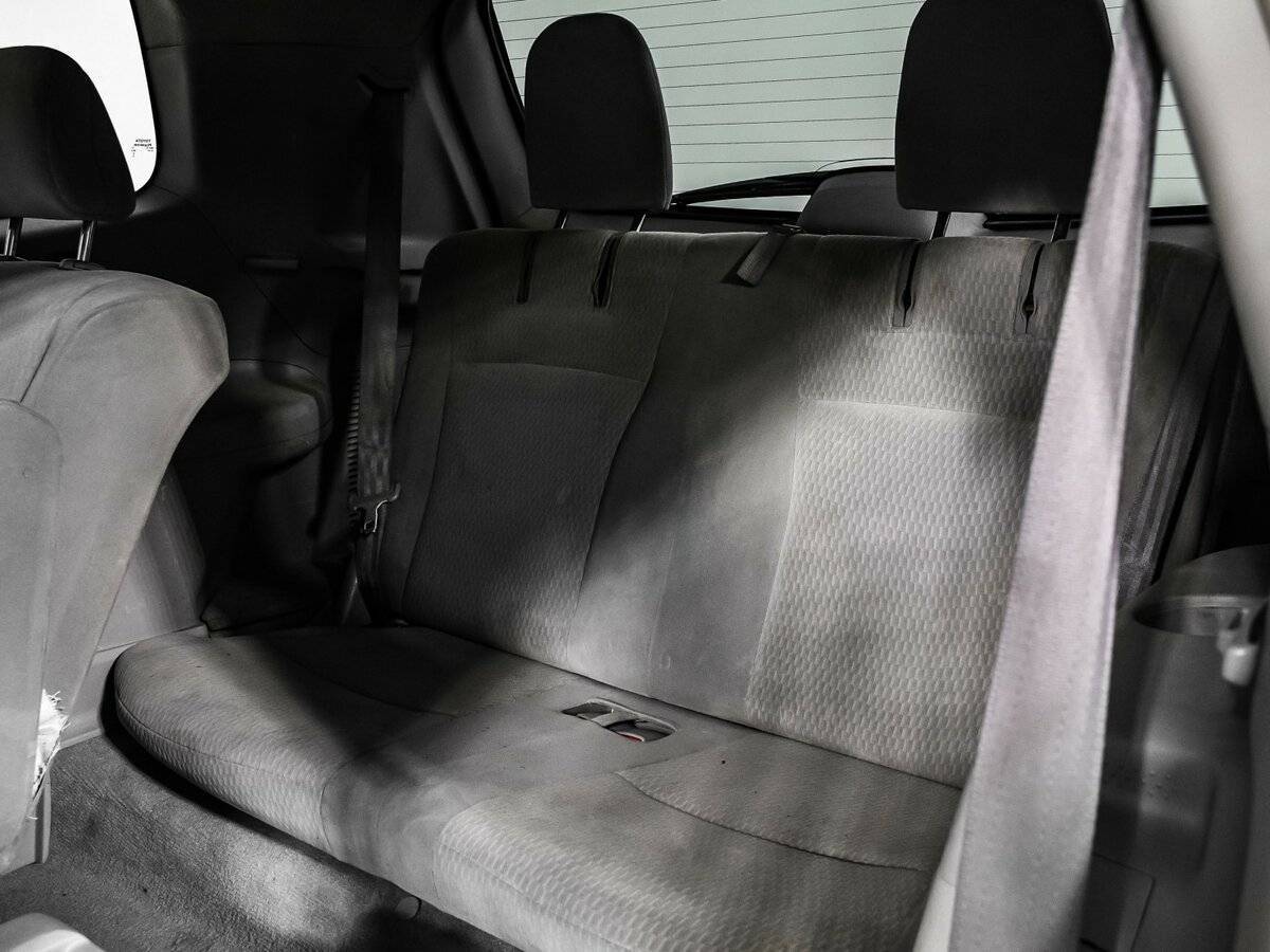 Toyota Highlander с пробегом — 2010 год. Фото: #13