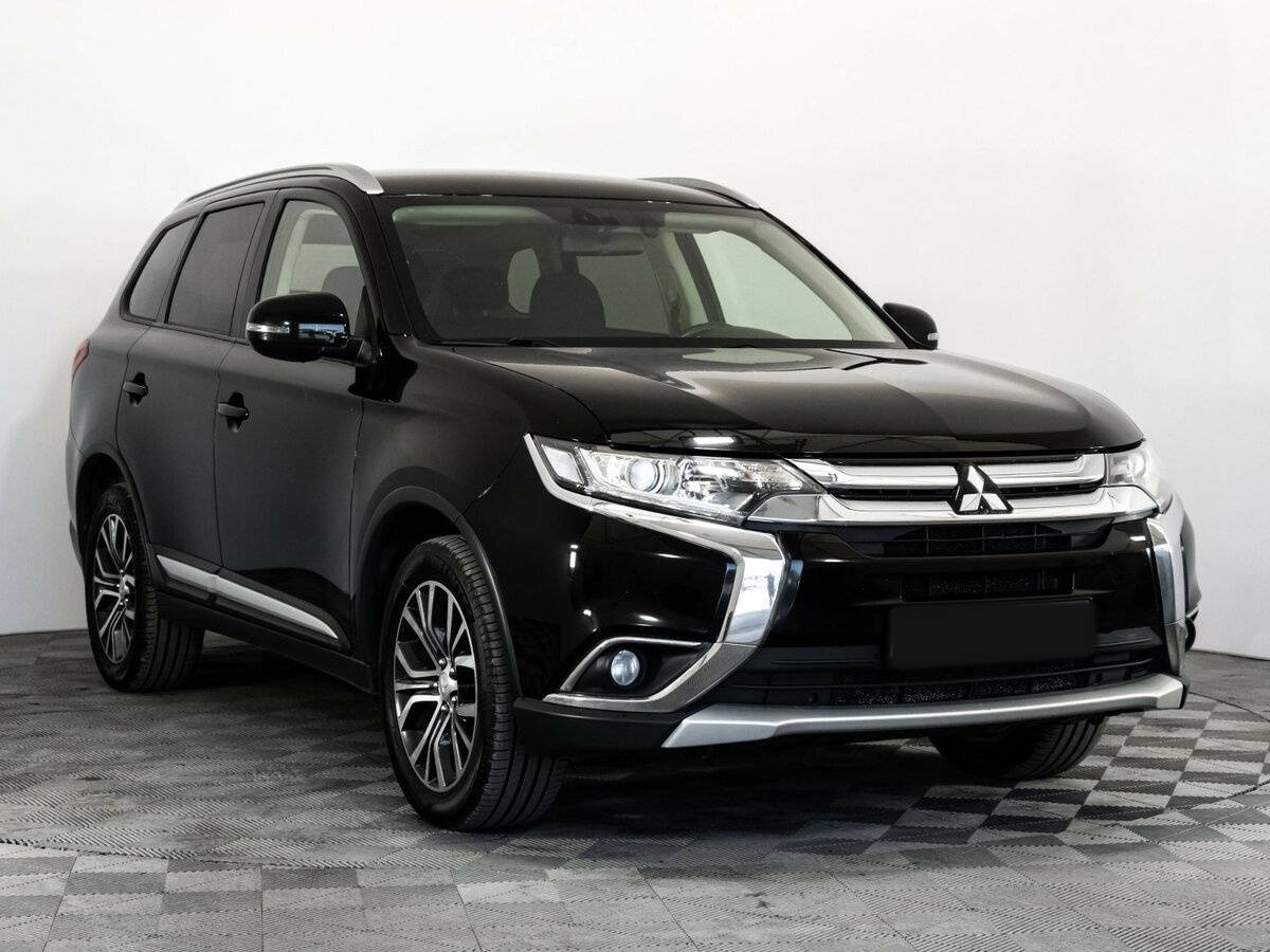 Mitsubishi Outlander с пробегом — 2018 год. Фото: #2