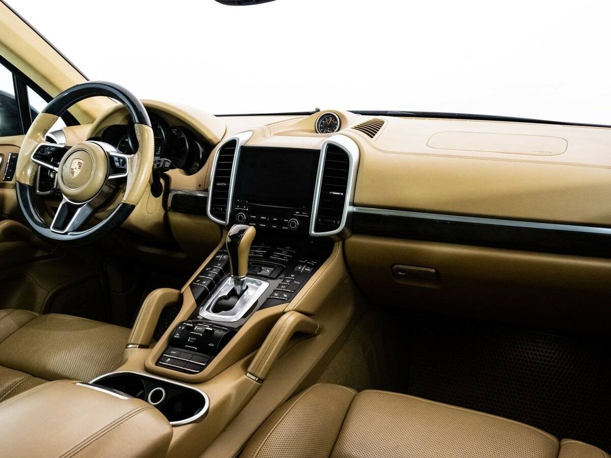Porsche Cayenne с пробегом — 2016 год. Фото: #6