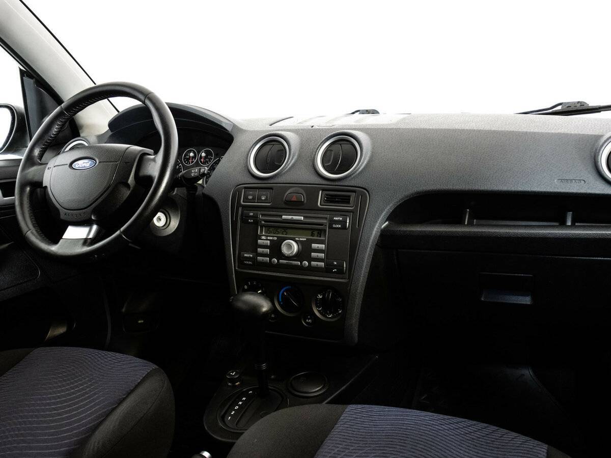 Ford Fusion с пробегом — 2008 год. Фото: #6