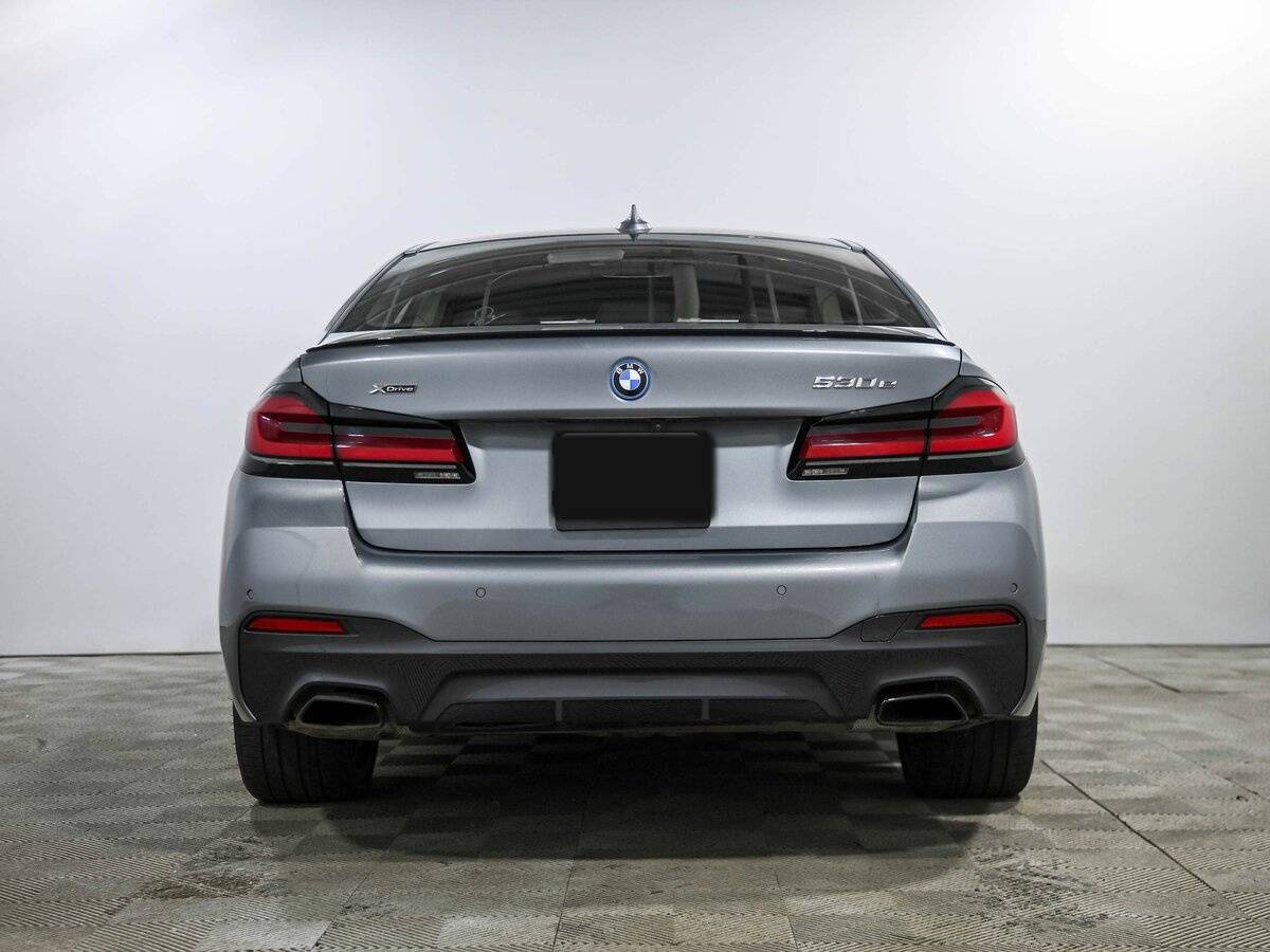 BMW 5 серии с пробегом — 2022 год. Фото: #3