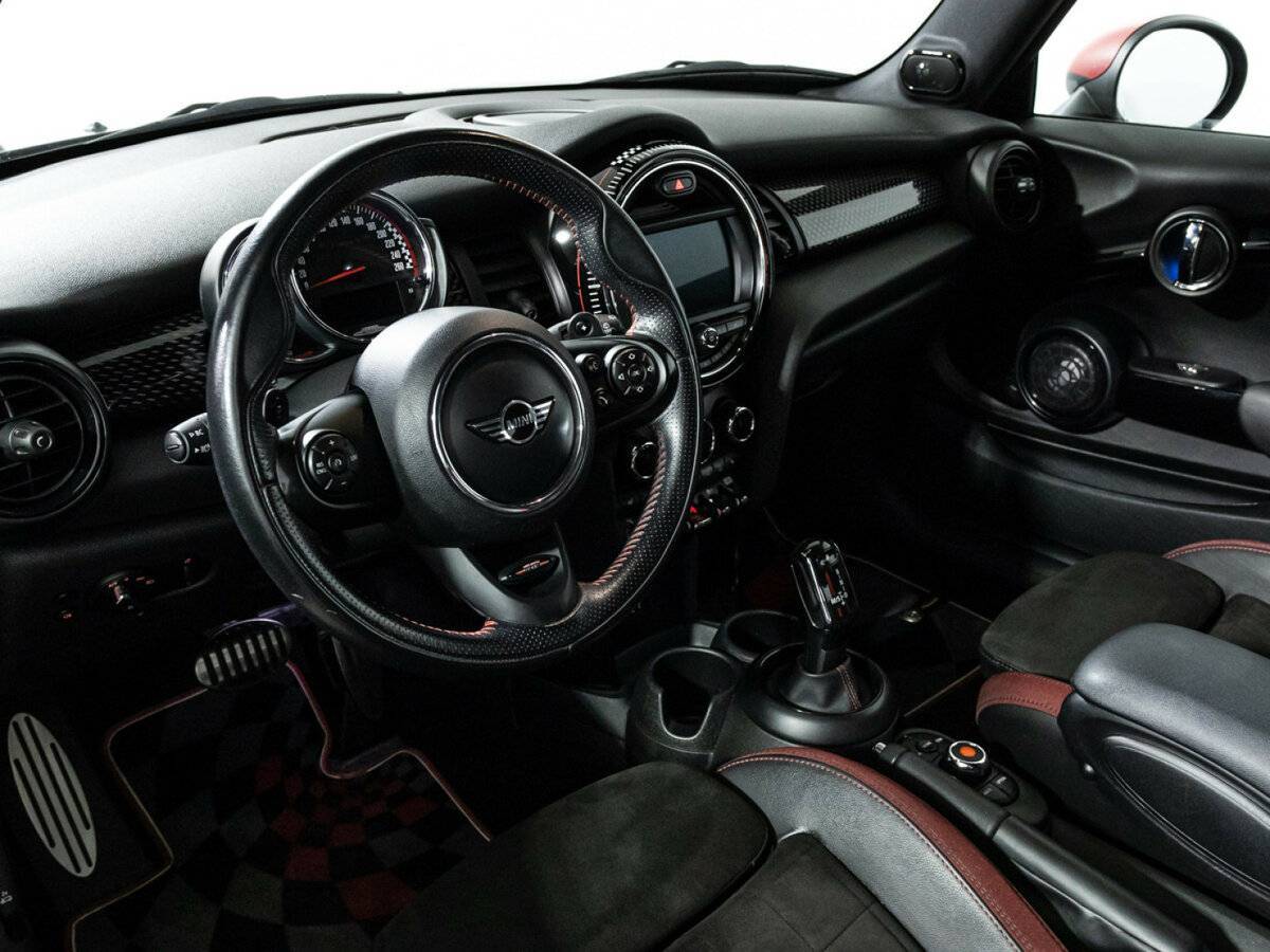 Mini Hatch с пробегом — 2018 год. Фото: #10