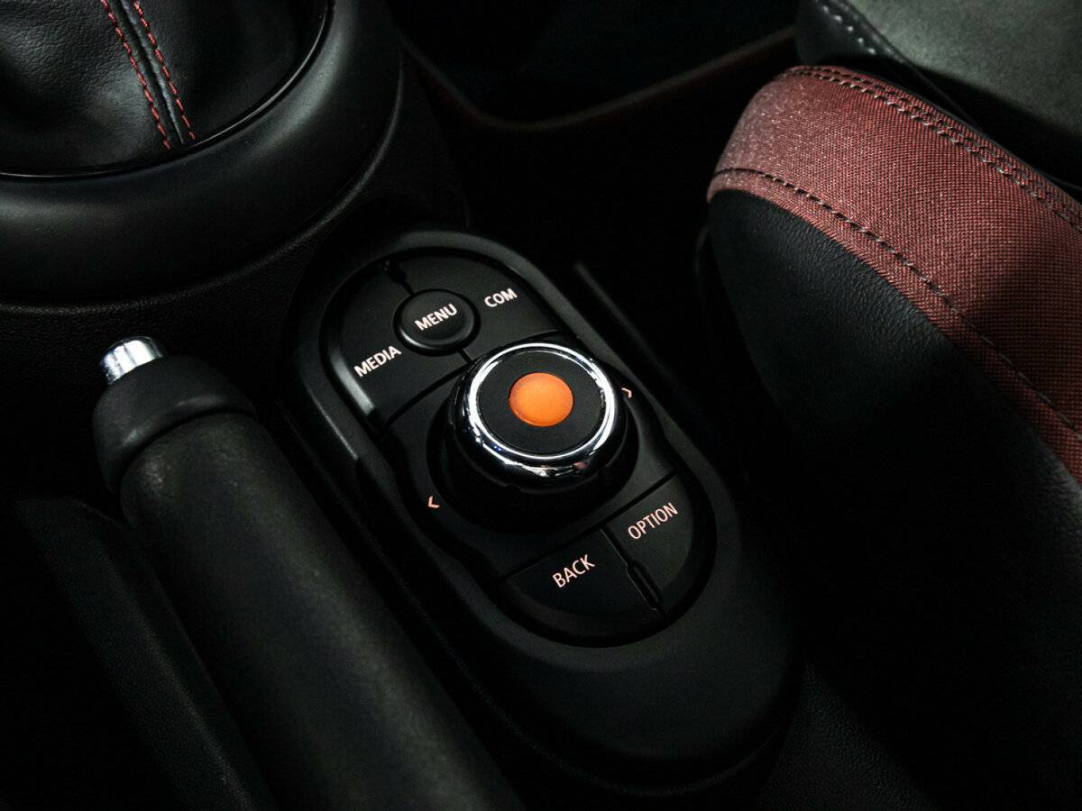 Mini Hatch с пробегом — 2018 год. Фото: #17