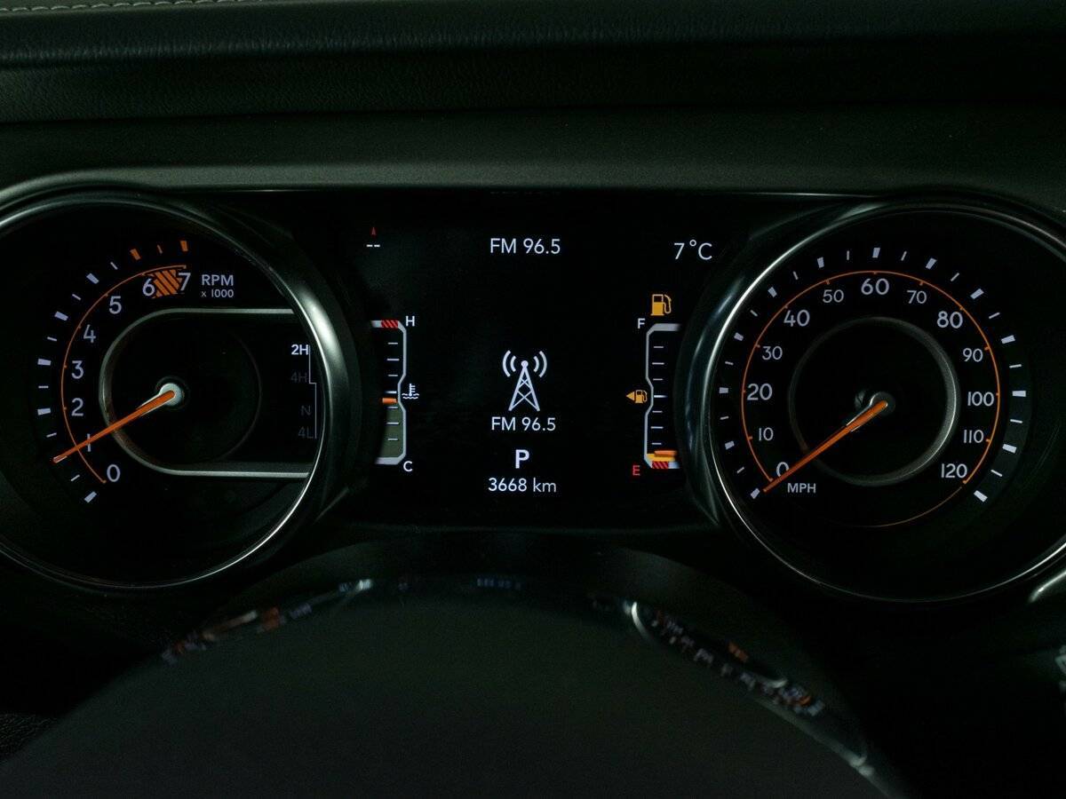 Jeep Wrangler с пробегом — 2022 год. Фото: #12