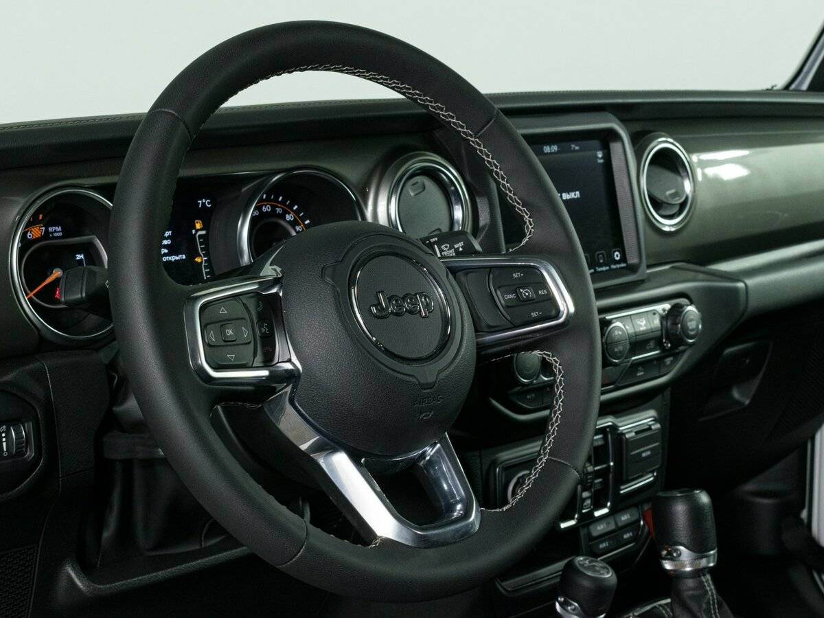 Jeep Wrangler с пробегом — 2022 год. Фото: #13