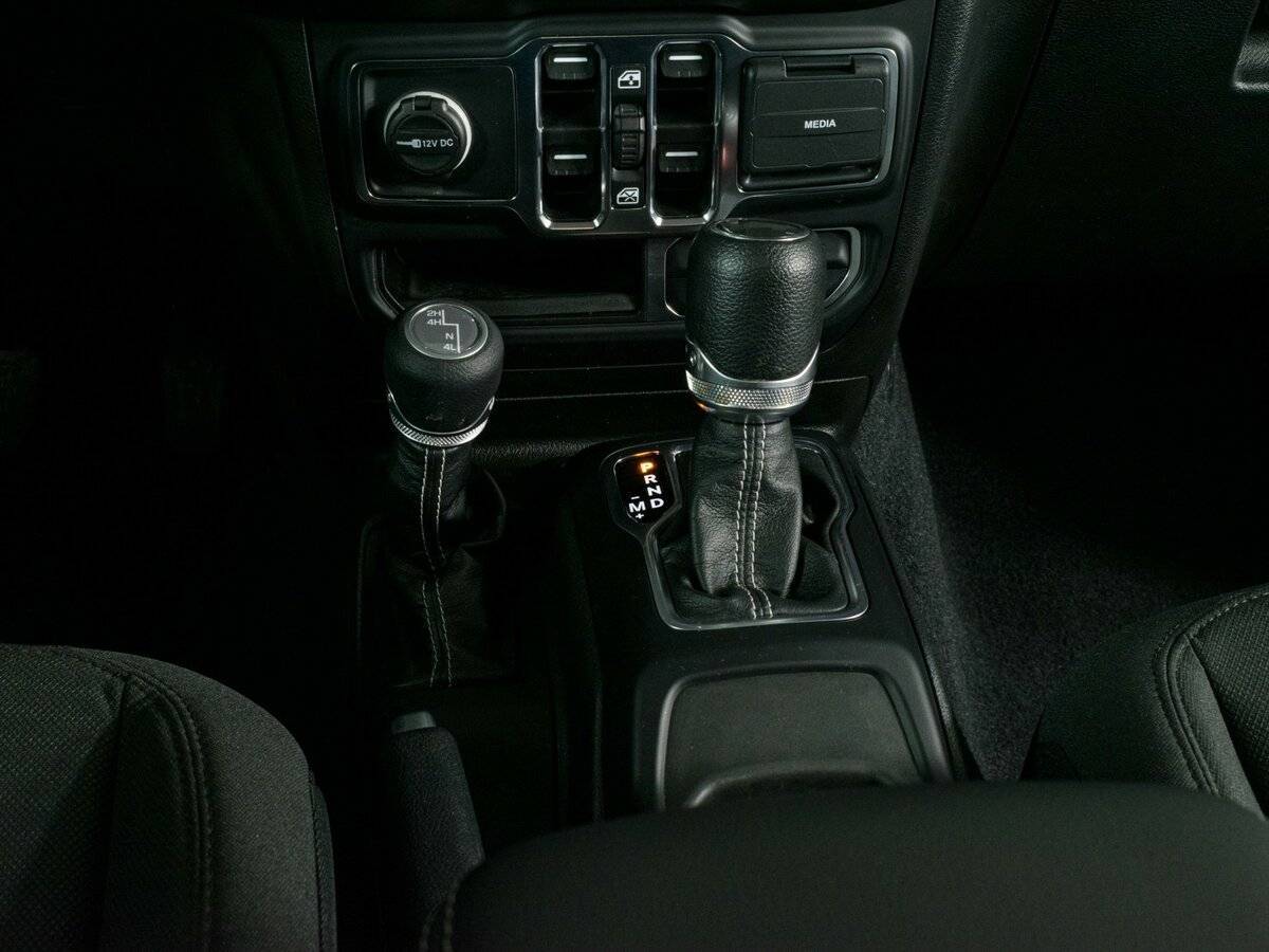 Jeep Wrangler с пробегом — 2022 год. Фото: #16