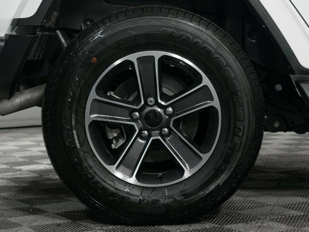 Jeep Wrangler с пробегом — 2022 год. Фото: #18