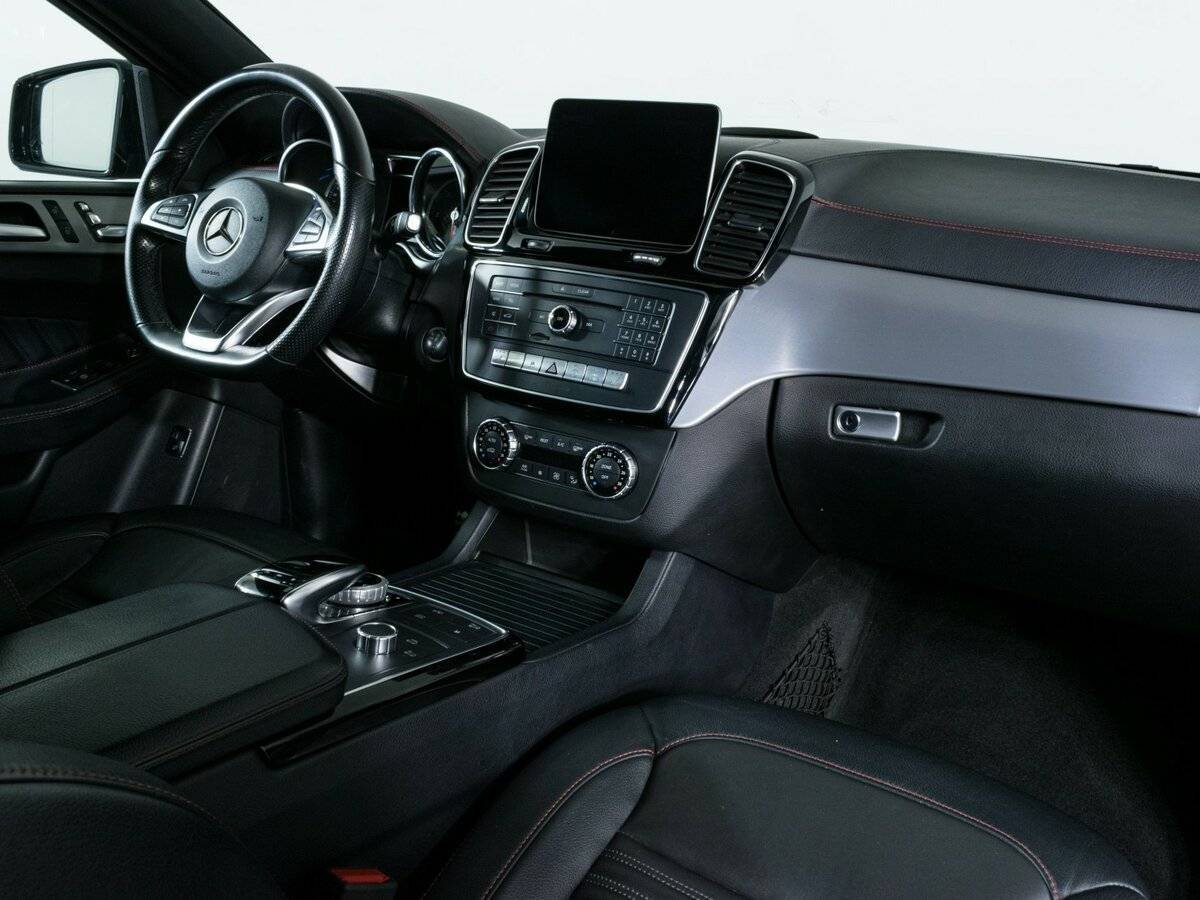 Mercedes-Benz GLE Coupe с пробегом — 2018 год. Фото: #8