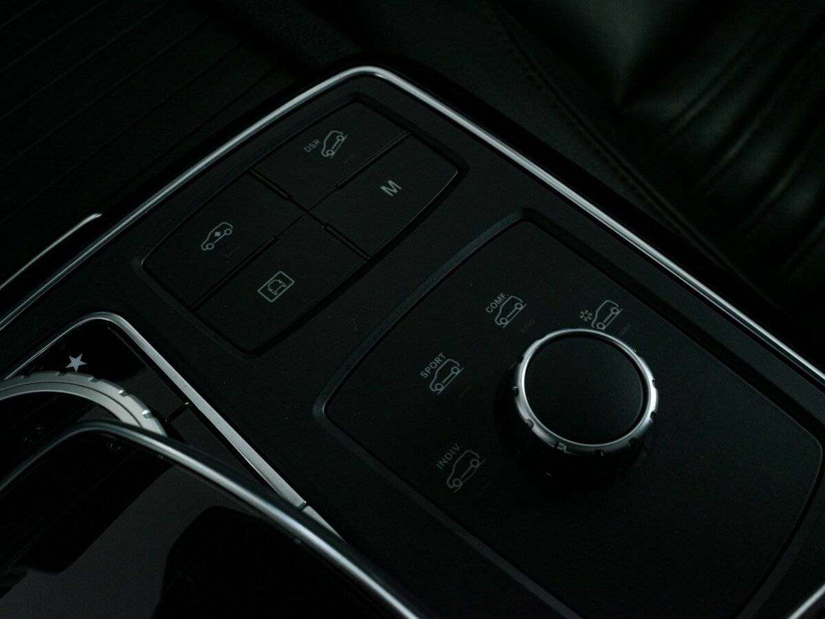 Mercedes-Benz GLE Coupe с пробегом — 2018 год. Фото: #17