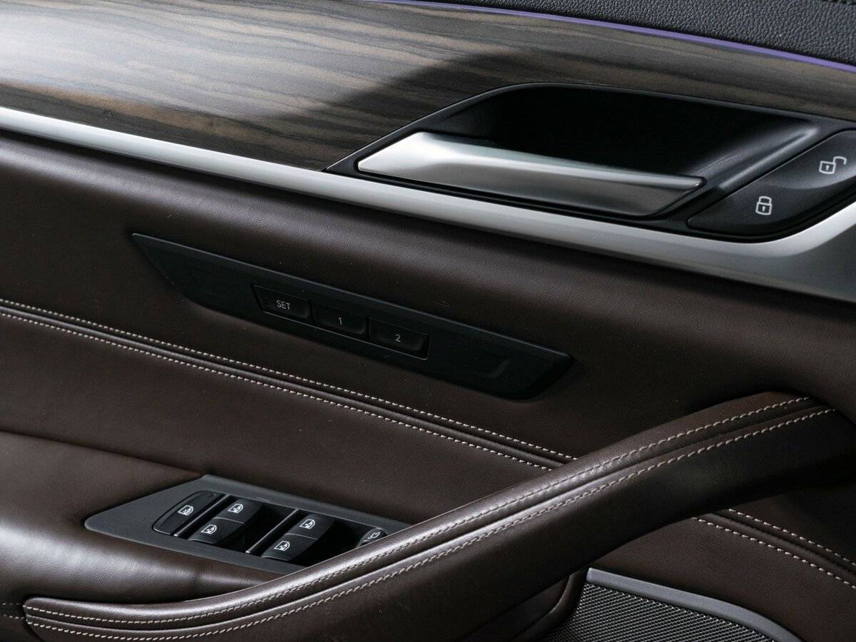 BMW 5 серии с пробегом — 2018 год. Фото: #19