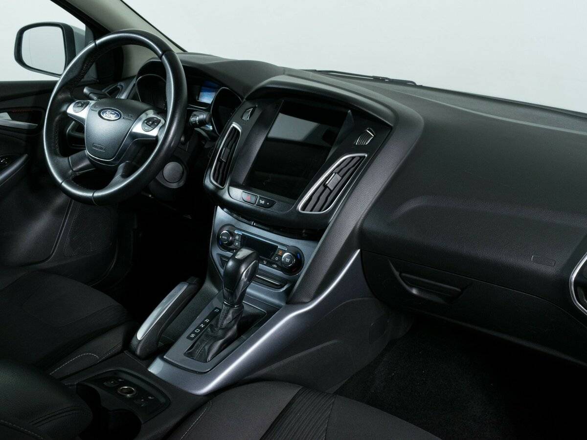 Ford Focus с пробегом — 2011 год. Фото: #7