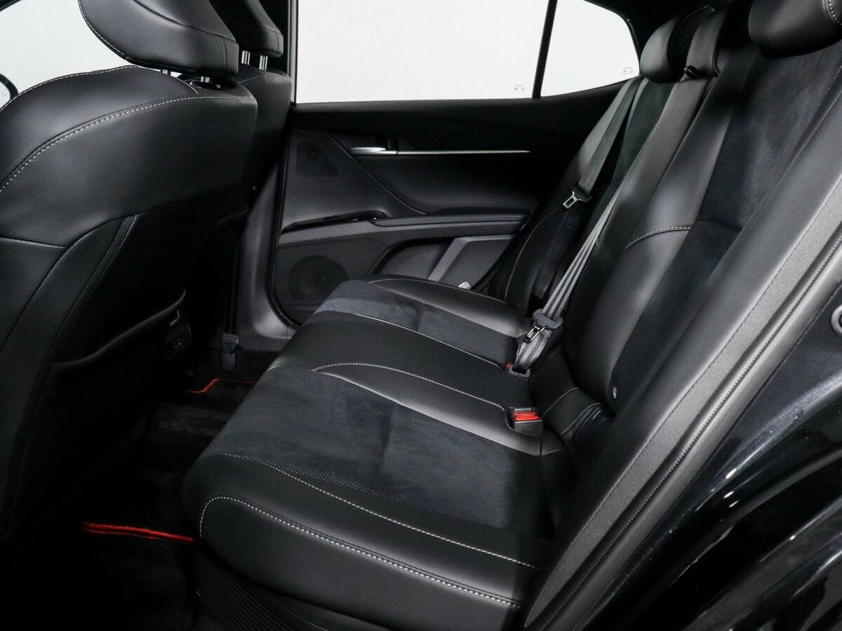 Toyota Camry с пробегом — 2024 год. Фото: #9