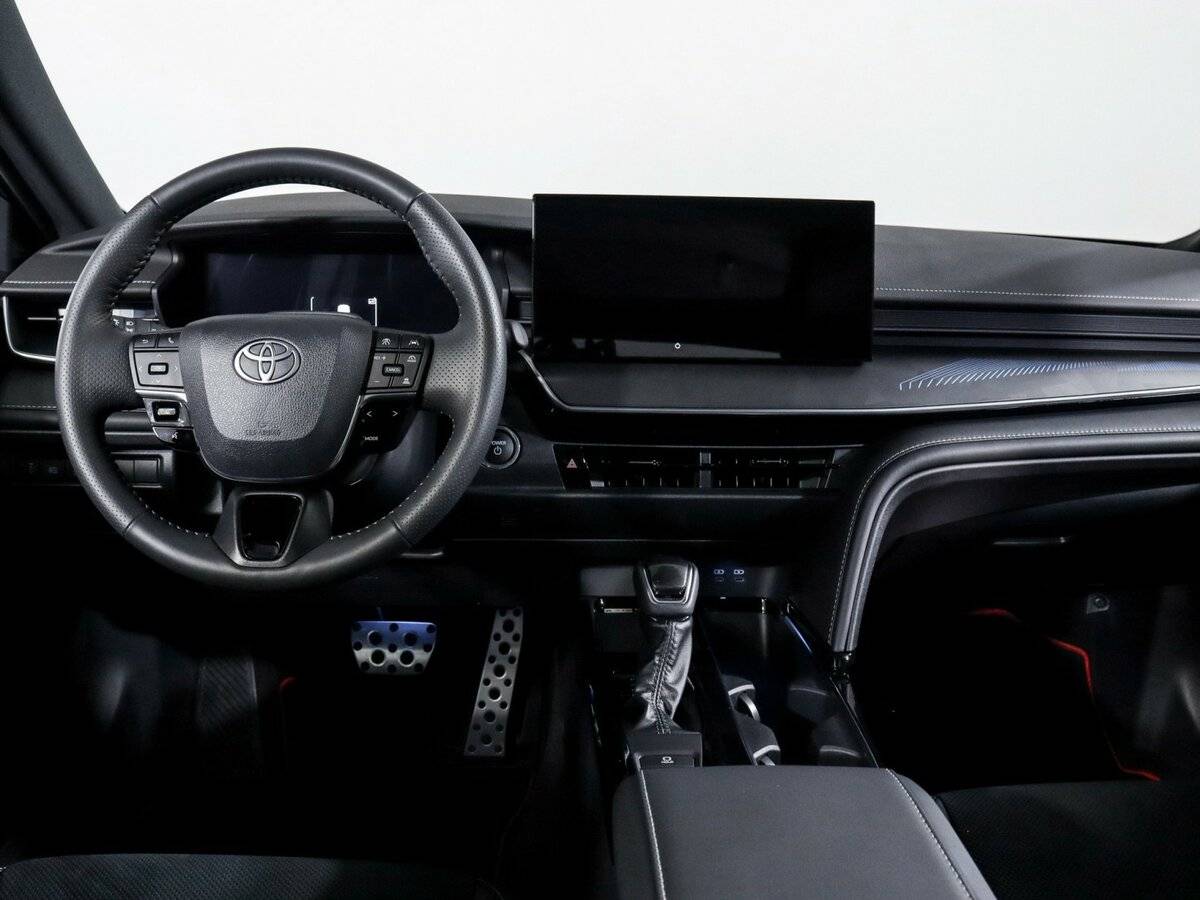 Toyota Camry с пробегом — 2024 год. Фото: #11